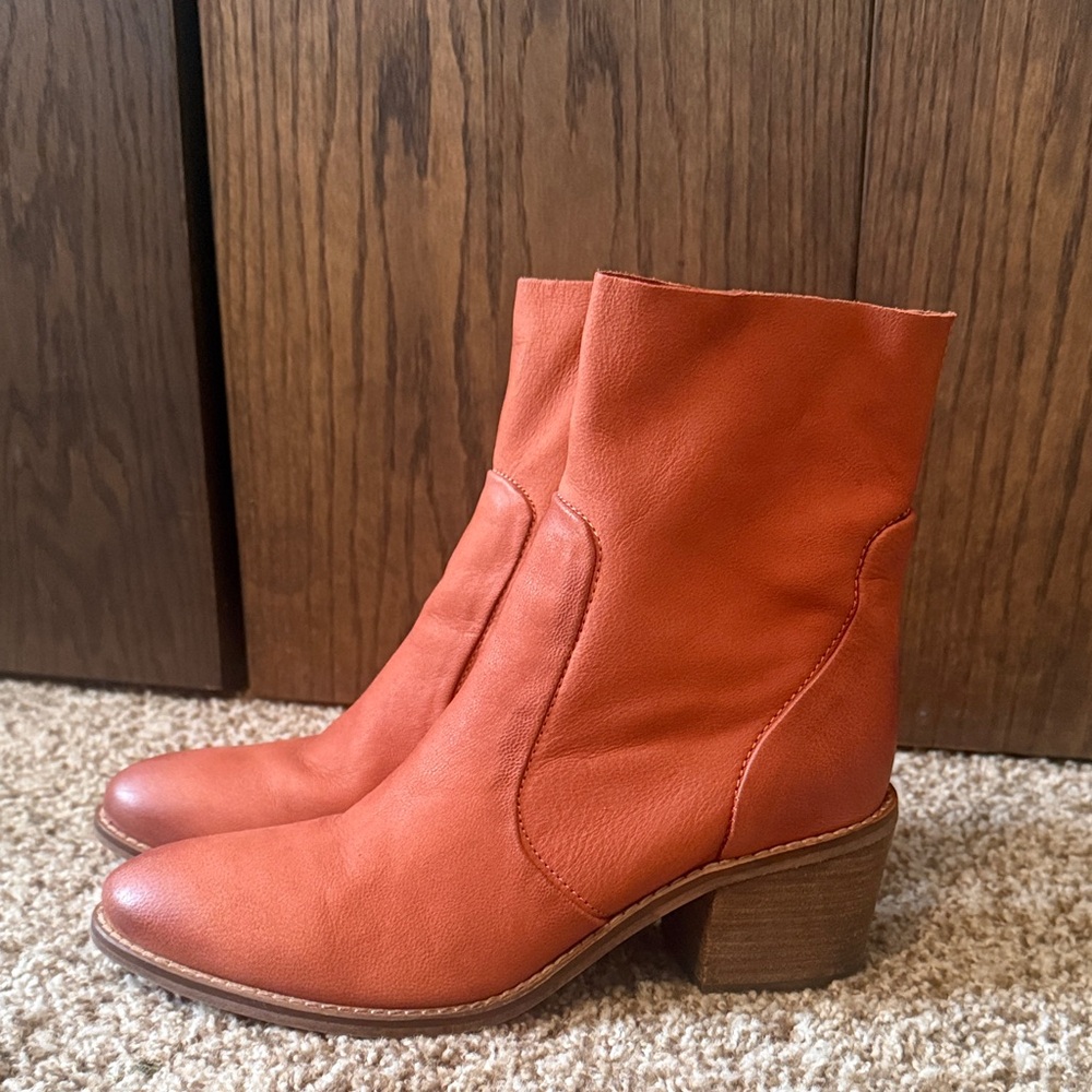 Leather burnt orange Ankle Boots